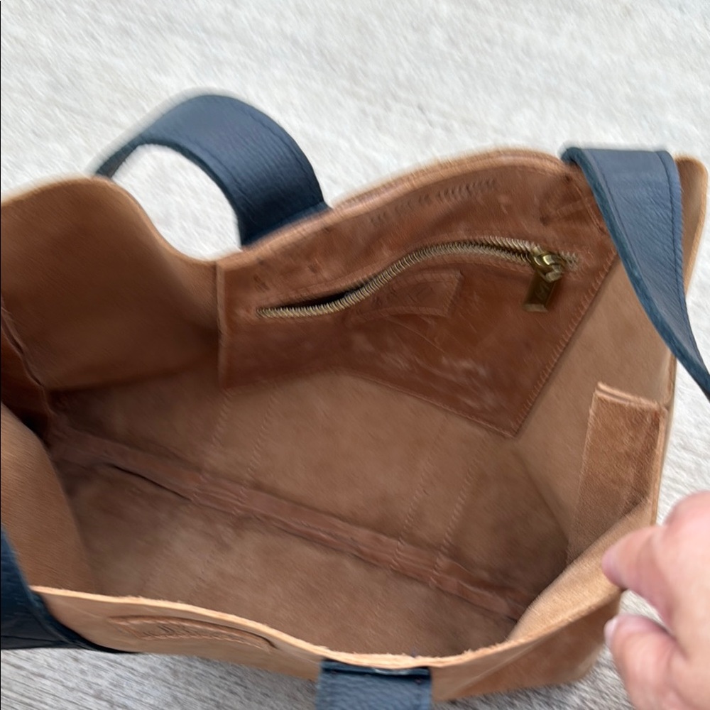 Tan and Black Sseko Leather Tote Bag - Picture 5 of 6